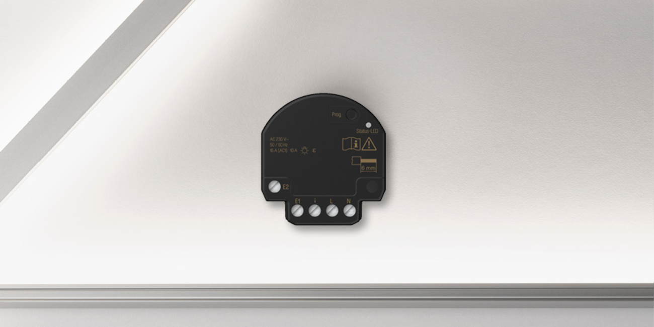 JUNG HOME Jalousieaktor Mini bei Elektrotechnik Nirschl Daniel GmbH in Lalling