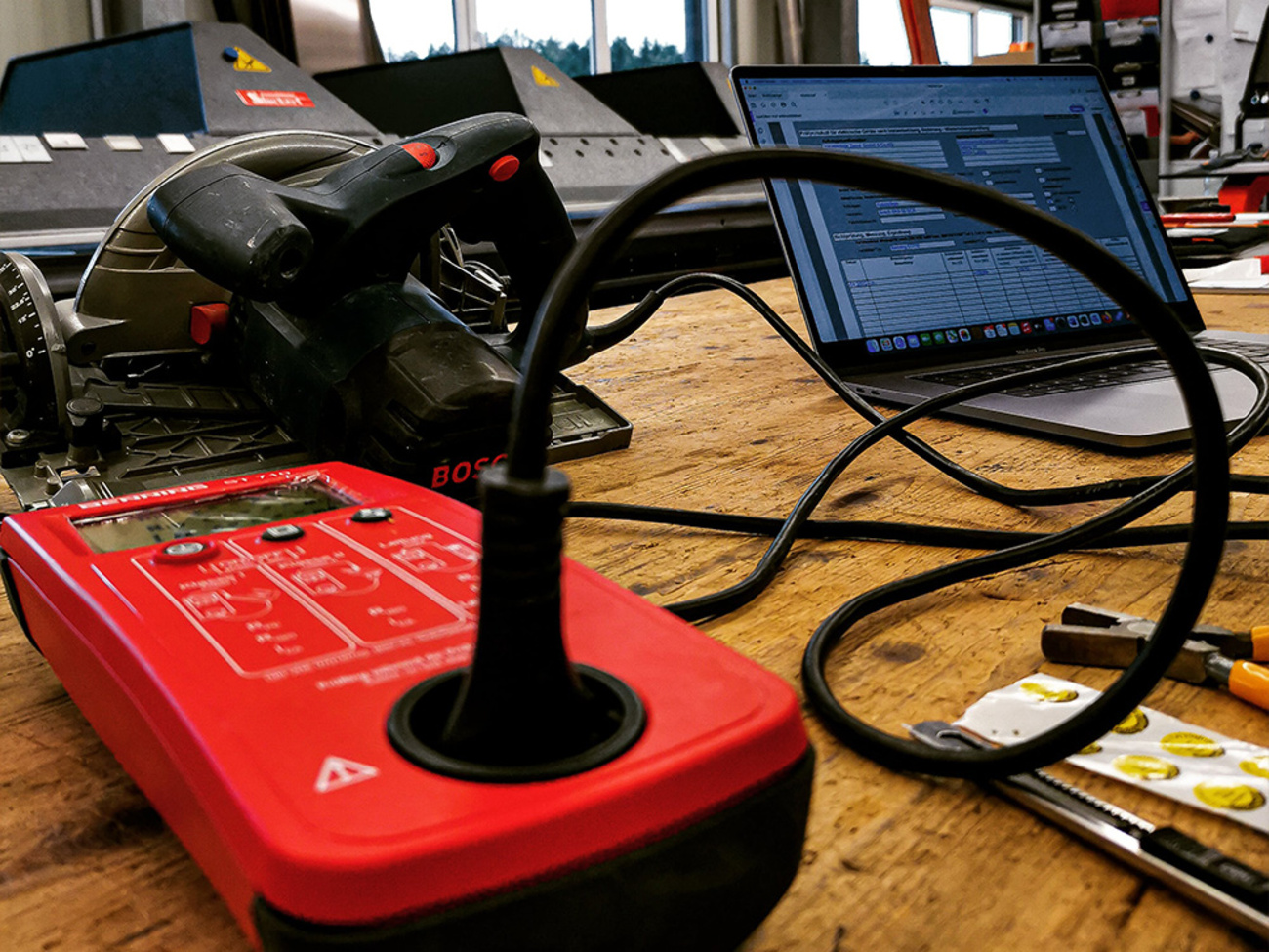 DGUV Vorschrift 3-Check bei Elektrotechnik Nirschl Daniel GmbH in Lalling